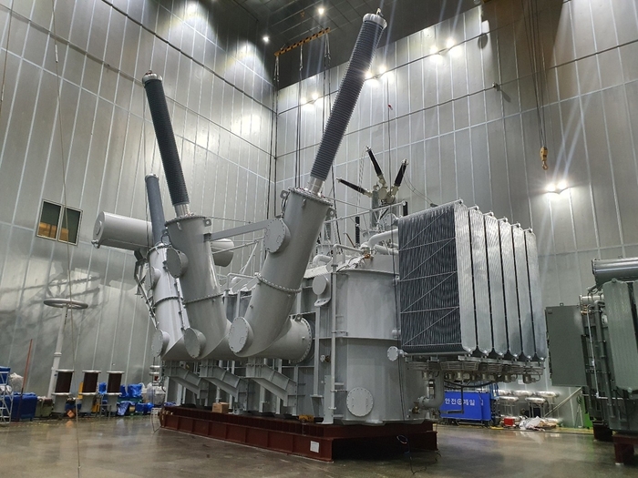 납품 대기 중인 일진전기의 525KV 급 변압기