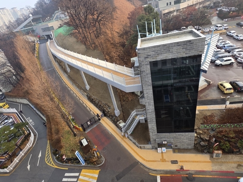 군포시 그림책꿈마루 외부승강기