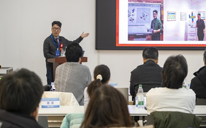 'AI가 모방할 수 없는 나를 어떻게 디자인할 것인가' 주제로 창작자 정체성과 인간 고유의 예술 가치 조명