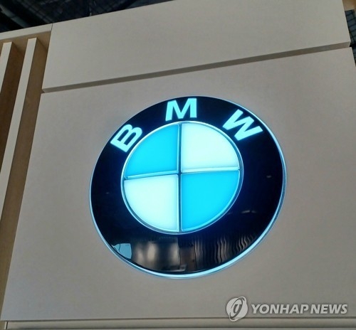 수입차 年 판매 ‘30만대’···BMW·벤츠·테슬라 ‘3강’