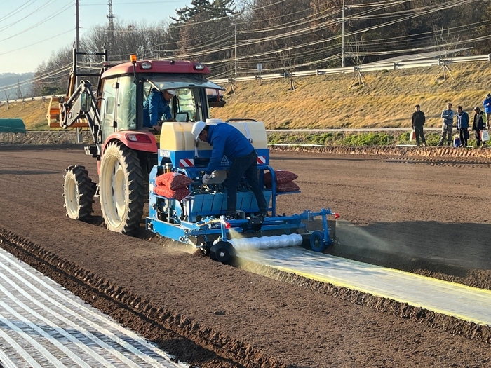 경상북도농업기술원, 농업 현장 혁신…마늘 기계화 표준재배 매뉴얼 발간