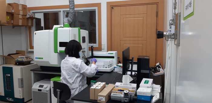 봉화군 농산물안전성분석센터, 국제 공인 '최우수 분석기관' 입증