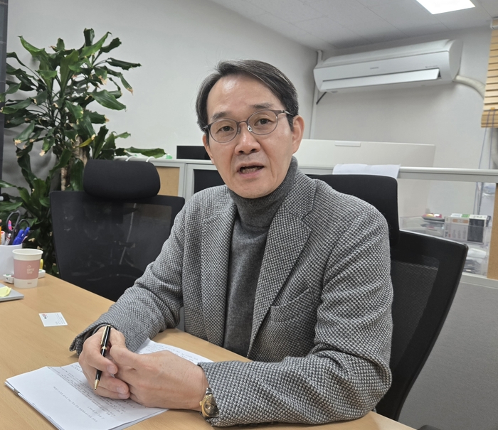 [인터뷰] 송영일 후변화학회장 “기후대응 핵심은 ‘이행’