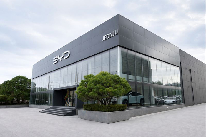 BYD 전주 전시장 전경.