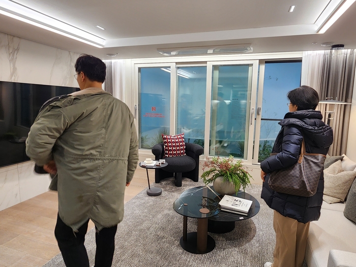 '드파인 연희' 견본주택 84B