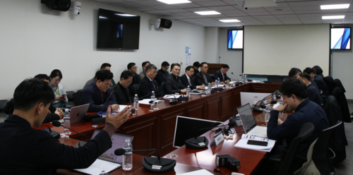 박노벽 전 주러시아·주우크라이나 대사가 20일 서울 여의도 국회의원회관에서 열린 '북극항로와 에너지 안보의 기회' 세미나에서 주제발표하고 있