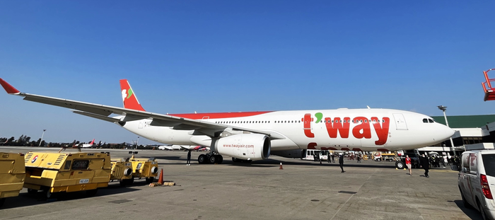 공항 에어 사이드에 주기 중인 티웨이항공 A330-300. 사진=국토교통부 항공기술정보시스템(ATIS) 제공