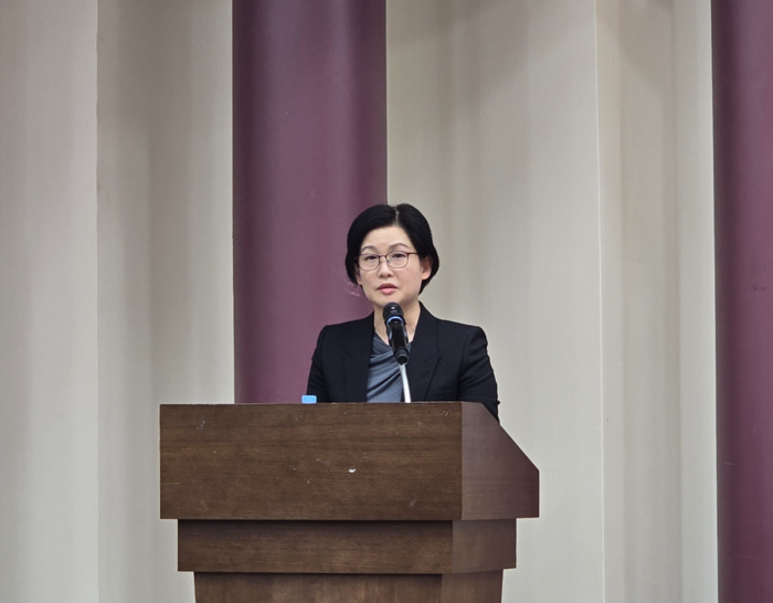 21일 국회에서 열린 '홈플러스 이대로 문 닫게 할 것인가' 긴급 좌담회에서 말하는 조주연 홈플러스 대표이사 [사진=최태현 기자]