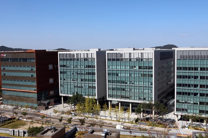 LG이노텍 마곡본사.