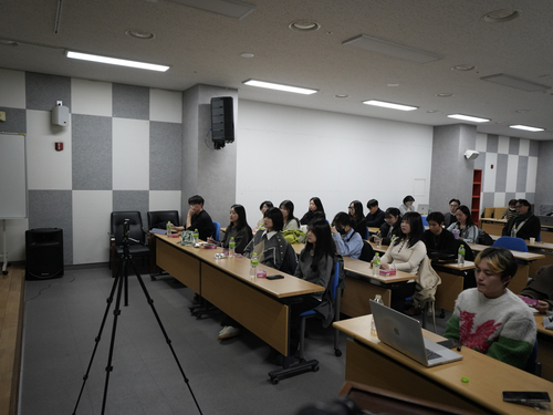 양평군립미술관 기획전 '무엇이 보이는가' 참가작가 간담회 현장