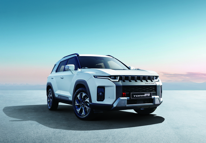 KG모빌리티 '토레스 하이브리드'.