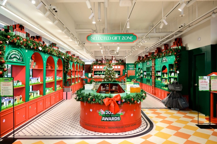 올리브영 홍대점 내부 전경.