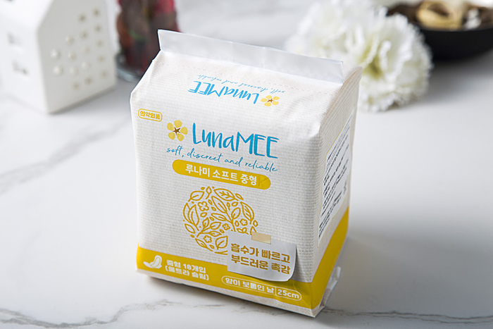 쿠팡 PB 자회사 씨피엘비의 생리대 전문 PB 브랜드 상품인 '루나미 소프트 국내산 중형 생리대' 날개형 상품 이미지. 사진=쿠팡