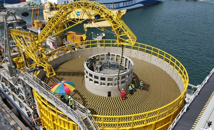 LS전선 동해 공장 해저케이블 선적