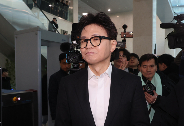 한동훈, ‘당게 사건’ 사과…“당 이끌던 정치인으로서 송구”