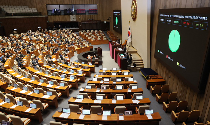 野 필리버스터·단식에도…2차 종합특검법 국회 통과