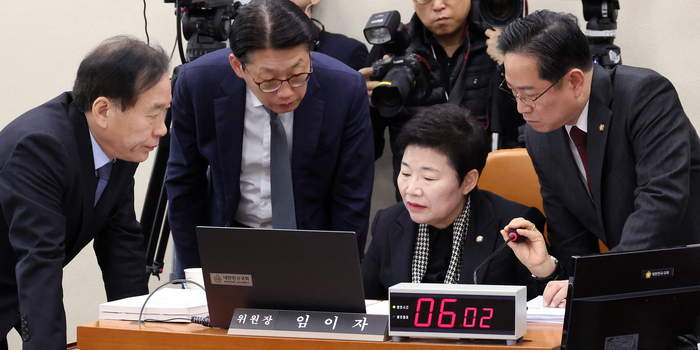 머리 맞댄 임이자·정태호·박수영