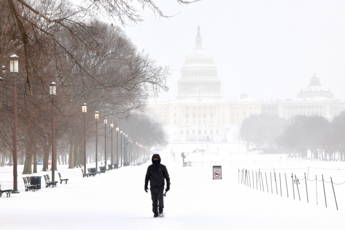 TOPSHOT-US-WEATHER-WINTER-STORM