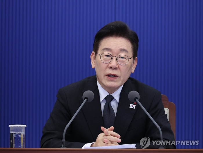 이재명 대통령, 수석보좌관회의
(서울=연합뉴스) 한상균 기자 = 이재명 대통령이 29일 청와대에서 열린 수석보좌관회의에서 발언하고 있다. 2026.1.29 xyz@y