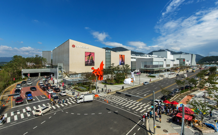 스타필드 하남 외부 전경.