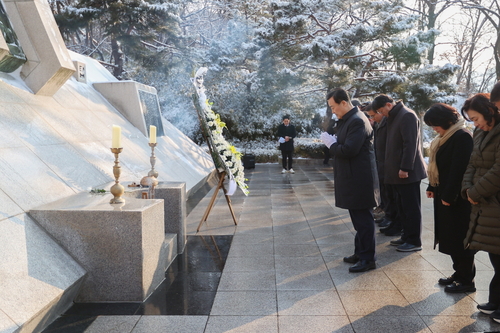 김성제 의왕시장 2일 시정 복귀 첫 행보로 현충탑 참배