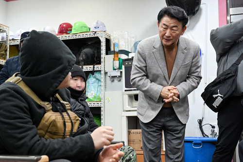 의정부시 3일 오전 5시경 관내 일용근로자 노고를 격려하고 현장 목소리를 청취하기 위해 현장 방문