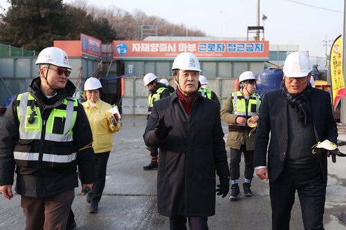 김성제 의왕시장 3일 인동선-경강선 공사현장 안전 점검