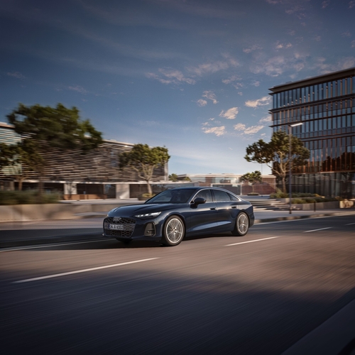 아우디 신형 A6에 신차용 타이어 공급.jpg
뷰어 배경색 흰색으로 전환