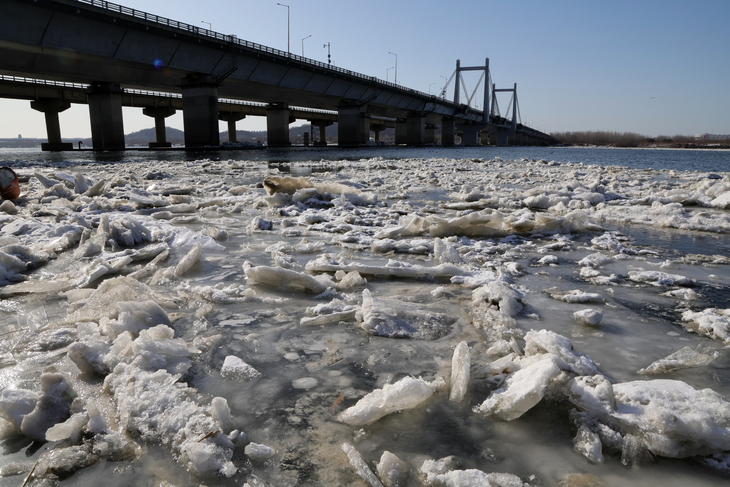 한강도 '꽁꽁'