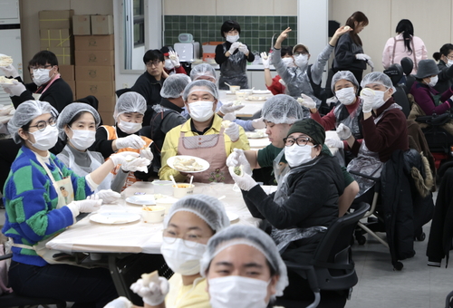 임병택 시흥시장 5일 '2026 설맞이 복 만두 만들기' 참여