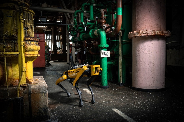 현대자동차그룹 로봇 전문 계열사 보스턴다이나믹스의 4족 보행 로봇 '스팟(Spot)'이 셀라필드(Sellafield Ltd) 현장을 순찰하는 모습 (사진 출처: 셀라필