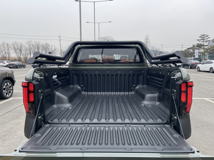 KG모빌리티 '무쏘' 적재 공간. 사진=박지성 기자