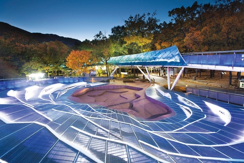 안양시 안양예술공원 '나무위의 선으로 된 집'