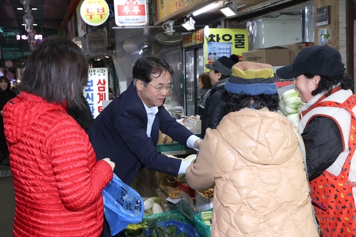 이동환 고양특례시장 12일 설맞이 일산전통시장 방문