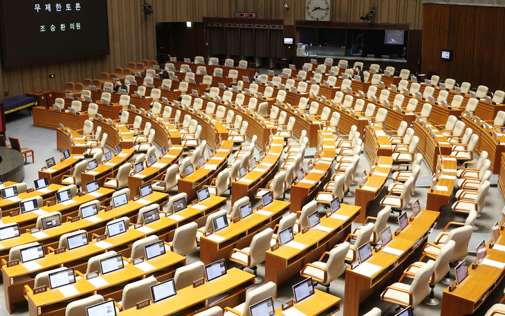 3차 상법개정안 반대 필리버스터…본회의장 빈자리
