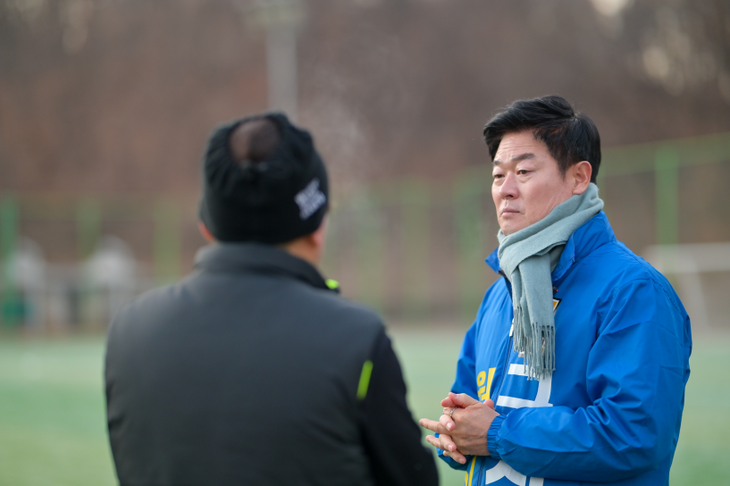 축구장 현안 청취