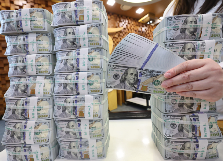 외환보유액 두달째 감소