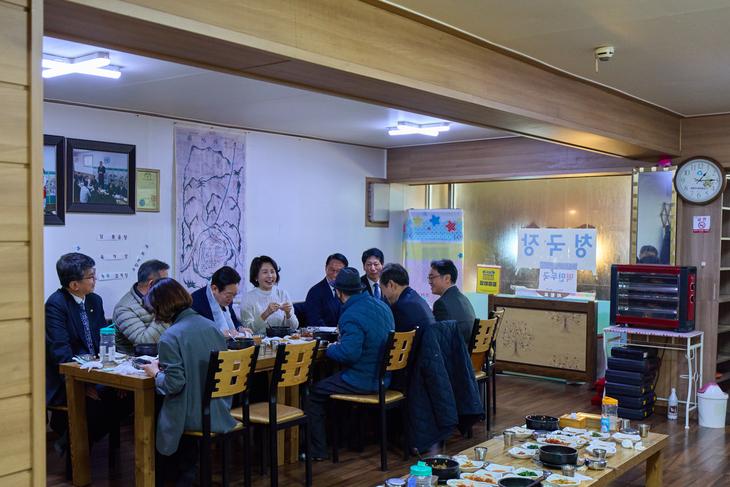 이재명 대통령 내외, 충북 전통시장 방문