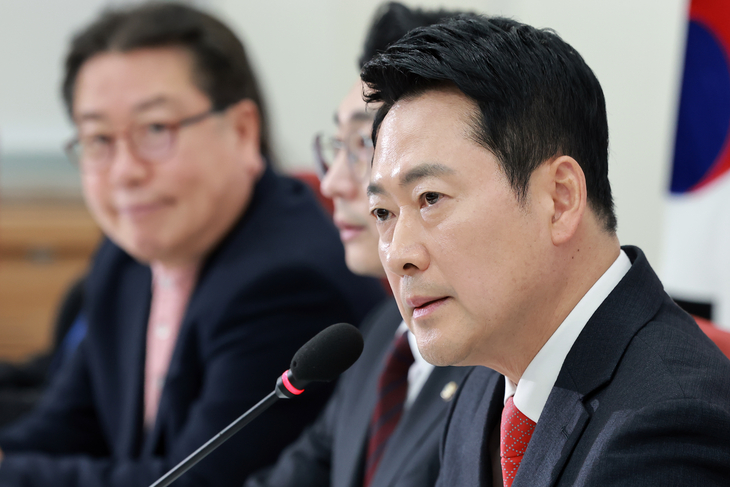 이재명 대통령과의 오찬 불참 관련 입장 밝히는 국민의힘 장동혁 대표