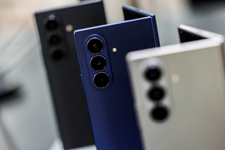 SAMSUNG ELEC-SMARTPHONE/