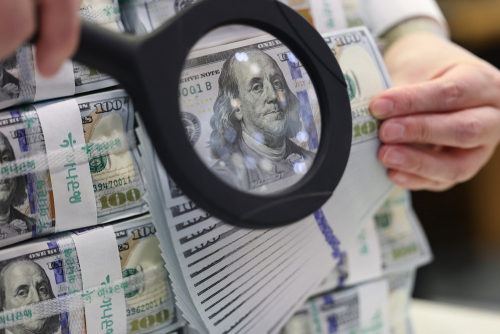 “2% 성장률 장담 못한다”...환율 1500원 쇼크, 韓경제 ‘이중 압박’