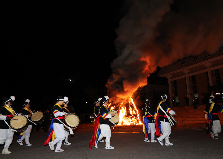 영양군, 정월대보름 달맞이 행사…군민 안녕 기원