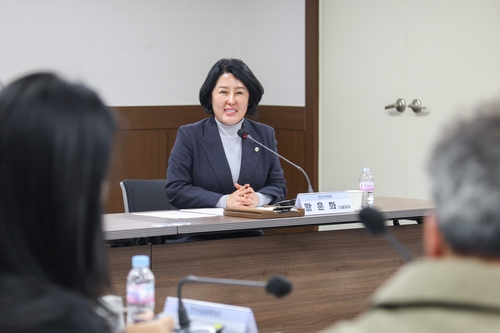 황은화 안산시의회 의원 4일 '안산시 건축 조례' 일부개정 위한 정책간담회 주재