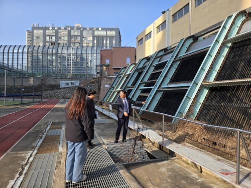 안성환 광명시의회 의원 4일 철산동 철산배수펌프장 노후시설 관련 민원 현장 확인