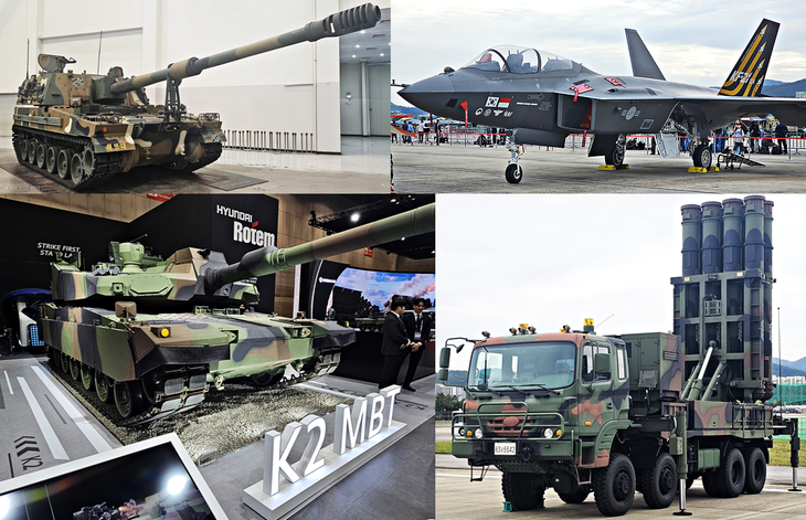 서울 국제 항공우주 및 방위산업 전시회(ADEX) 2025 현장에 전시된 현대로템 K-2PL 전차 실물&middot;한화에어로스페이스 K-9A1 자주곡사포 모형(상단)과 한국항공