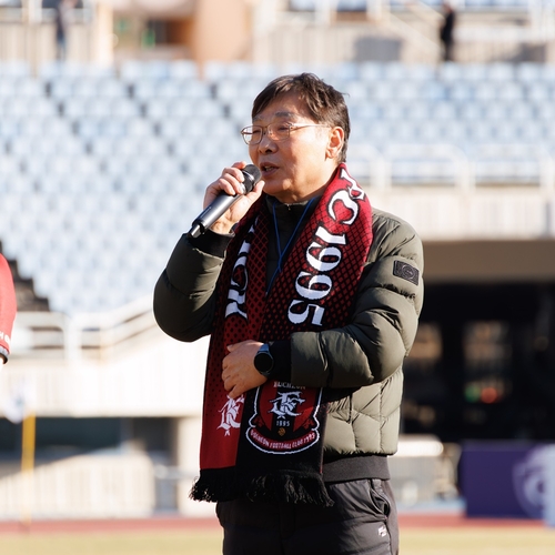 김병전 부천시의회 의장 7일 부천FC1995 홈 개막전 찾아 선수단 응원