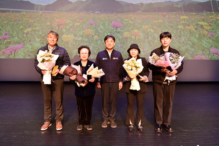 청송군, 납세자의 날 맞아 모범납세자 표창