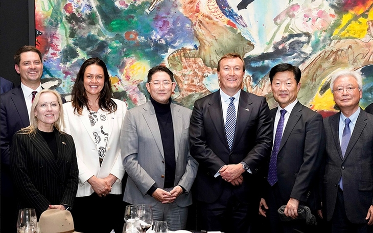 효성 조현준 회장(왼쪽 네번째)