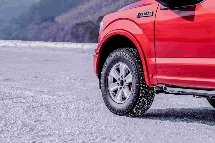 자료사진. 한국타이어 '라우펜' 타이어를 장착한 차량 이미지.