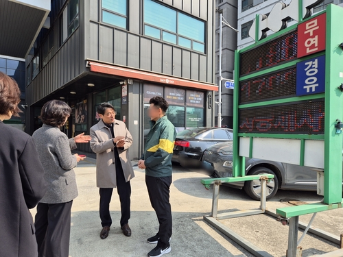 이석범 김포시 부시장 17일 관내 주유소 들러 유가 안정 협조 요청